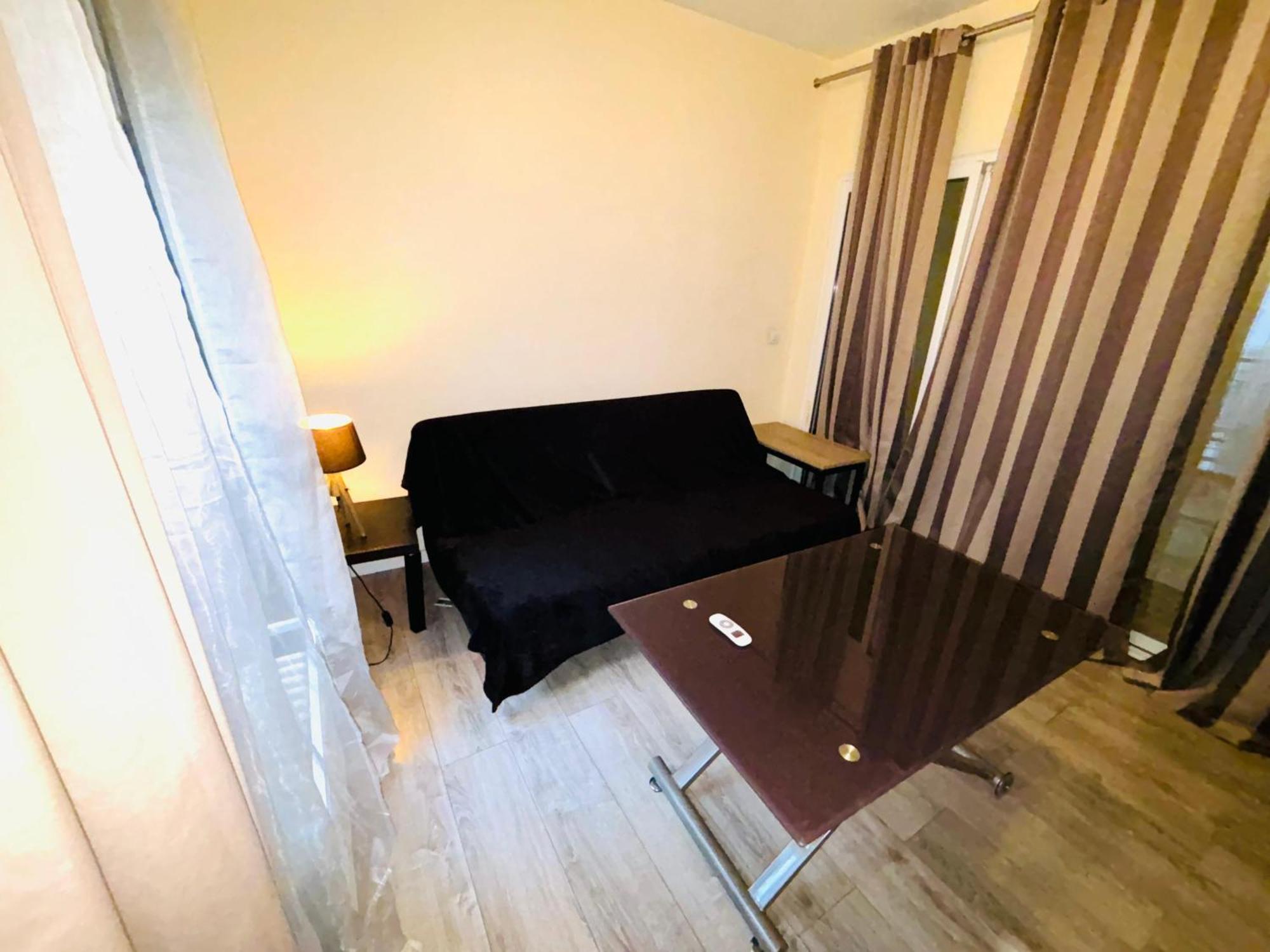 Tour Eiffel Alesia * Parigi